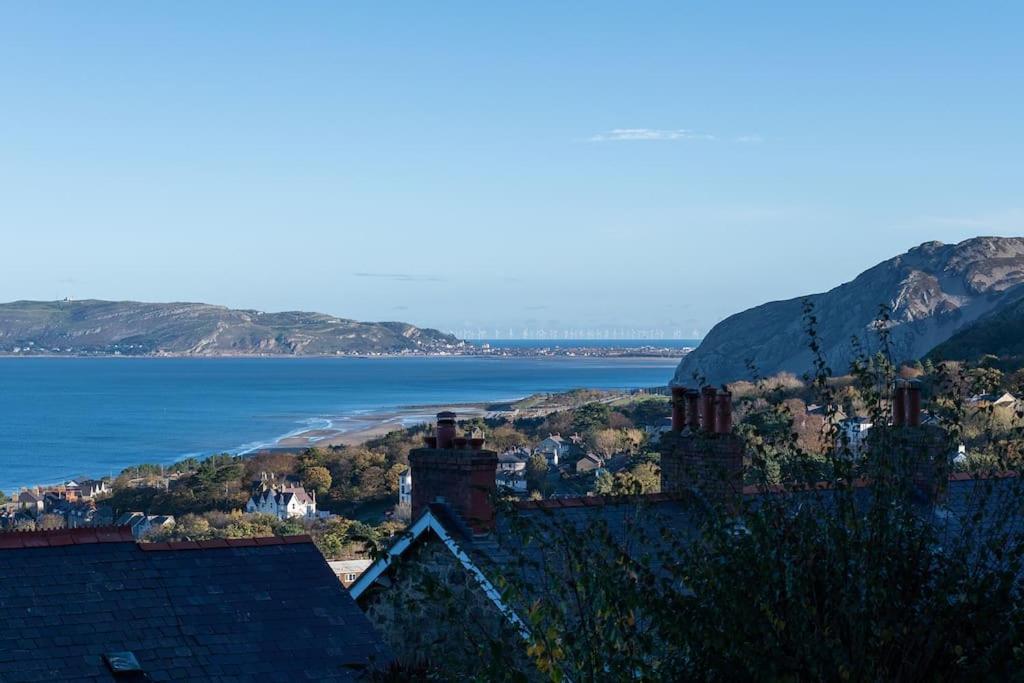 Fantastic Sea Views At Century'S Old Alma'S Cottage - Sleeps Up To 8 Guests Penmaen-mawr Buitenkant foto