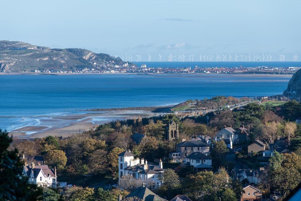 Fantastic Sea Views At Century'S Old Alma'S Cottage - Sleeps Up To 8 Guests Penmaen-mawr Buitenkant foto