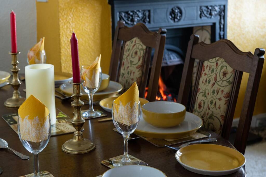 Fantastic Sea Views At Century'S Old Alma'S Cottage - Sleeps Up To 8 Guests Penmaen-mawr Buitenkant foto