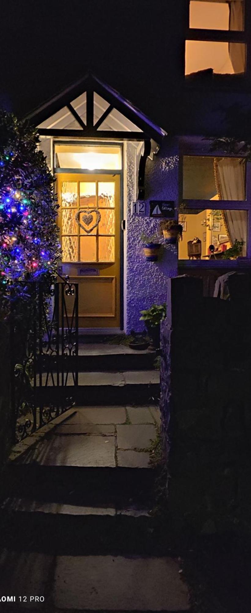 Fantastic Sea Views At Century'S Old Alma'S Cottage - Sleeps Up To 8 Guests Penmaen-mawr Buitenkant foto