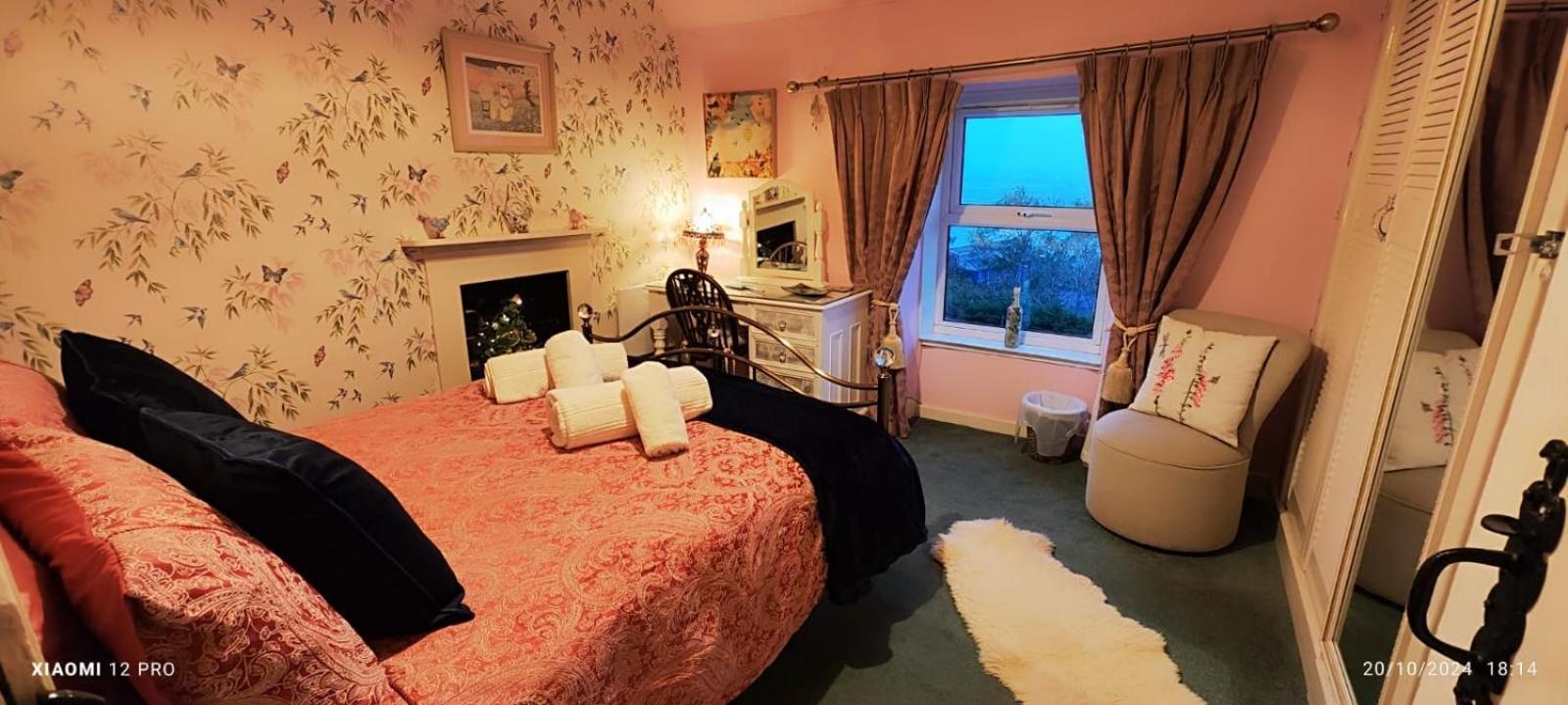Fantastic Sea Views At Century'S Old Alma'S Cottage - Sleeps Up To 8 Guests Penmaen-mawr Buitenkant foto