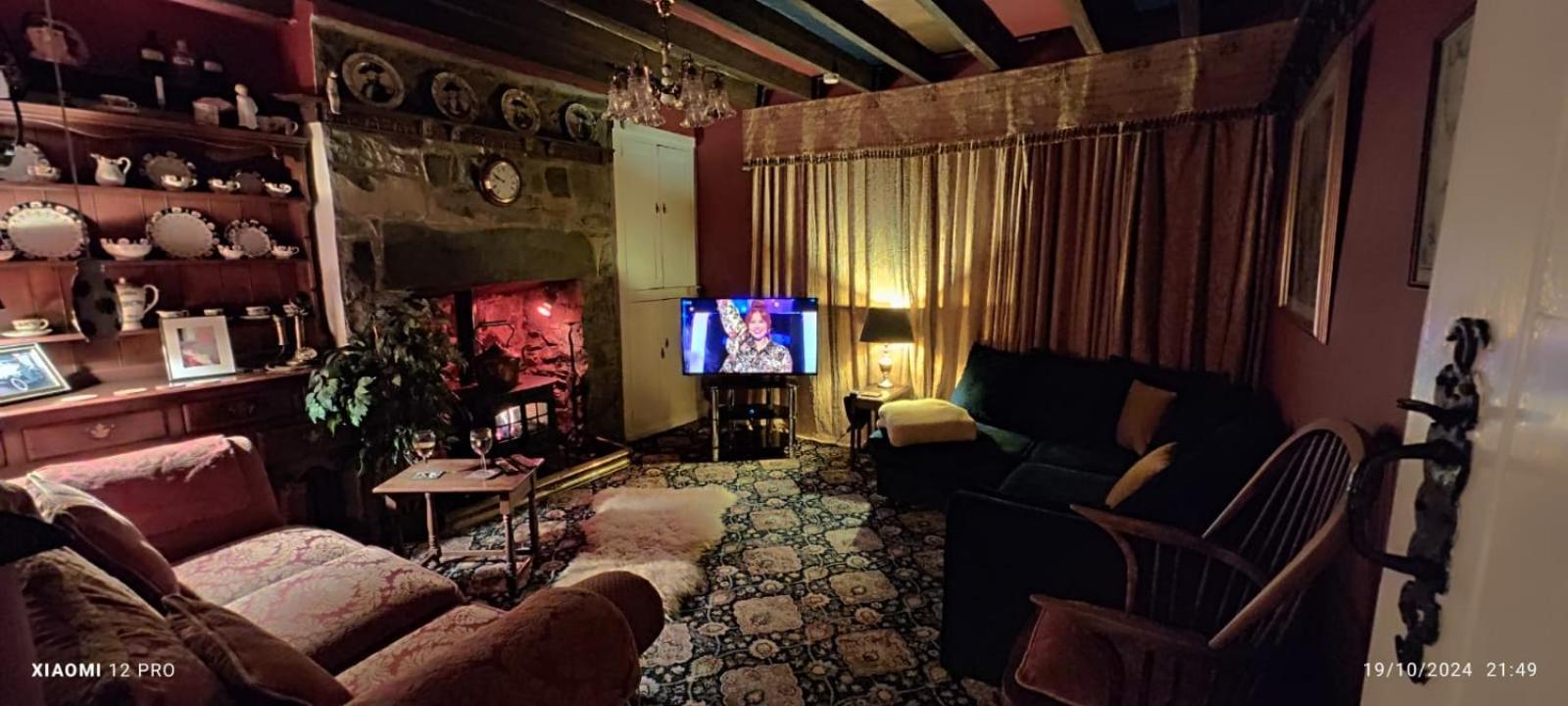 Fantastic Sea Views At Century'S Old Alma'S Cottage - Sleeps Up To 8 Guests Penmaen-mawr Buitenkant foto